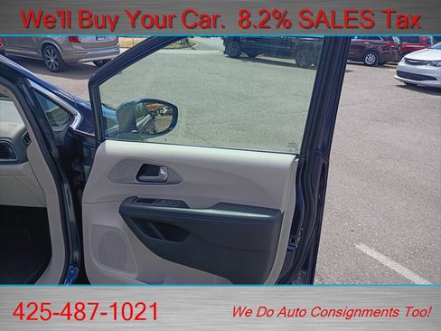 Used 2018 Chrysler Pacifica Touring Plus FWD image 24