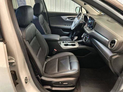 Used 2023 Chevrolet Blazer LT w/ LPO, Black Grille Bar Package image 26