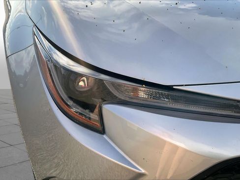 Used 2022 Toyota Corolla LE FWD image 39