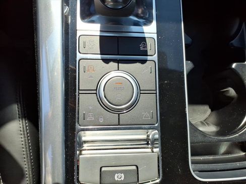 Used 2018 Land Rover Range Rover Sport SVR image 20