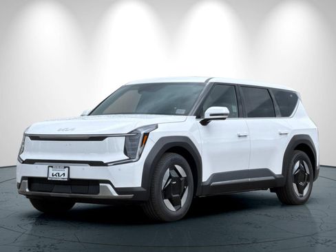 New 2026 Kia EV9 Light image 8