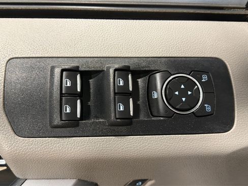 Used 2020 Ford F150 XLT w/ Trailer Tow Package AWD/4WD image 17