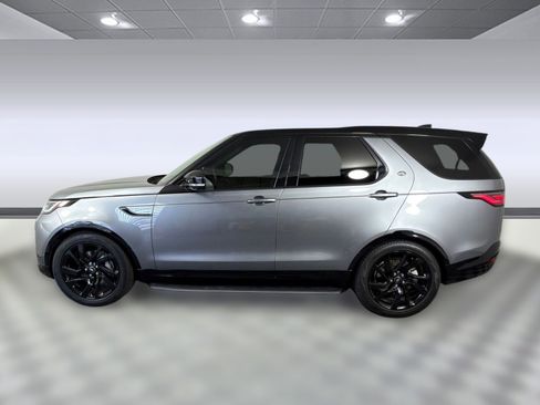 Certified 2024 Land Rover Discovery Dynamic SE image 2