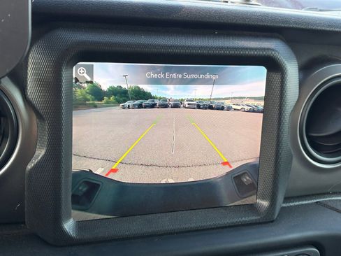 Used 2021 Jeep Gladiator Sport AWD/4WD image 11
