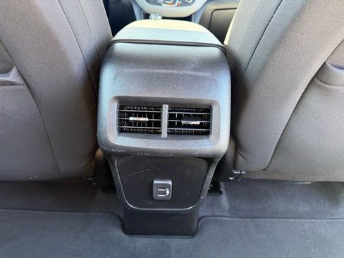 Used 2019 Chevrolet Equinox LS image 25