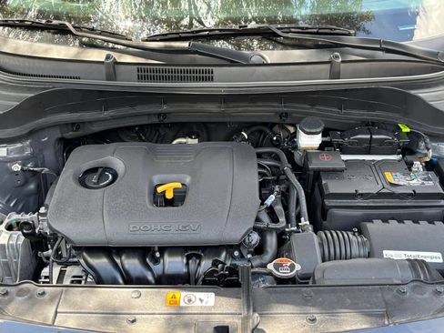 Used 2025 Kia Soul LX w/ LX Technology Package FWD image 30