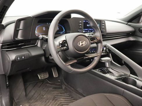Used 2026 Hyundai Elantra SEL Sport Premium FWD image 14
