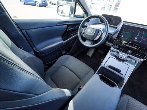 Used 2025 Toyota bZ4X AWD image 35