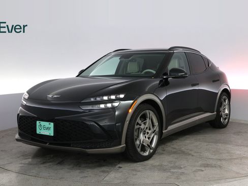 Used 2023 Genesis GV60 Performance image 2