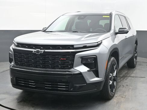 New 2026 Chevrolet Traverse RS w/ LPO, Floor Liner Package image 4