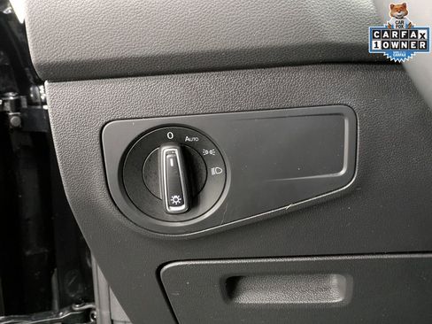 Used 2021 Volkswagen Tiguan SE w/ Panoramic Sunroof Package AWD/4WD image 21
