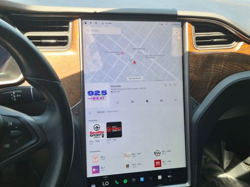 Used 2021 Tesla Model S AWD image 20
