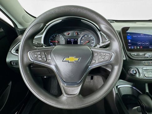 Used 2023 Chevrolet Malibu LT FWD image 11