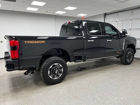 Used 2023 Ford F350 Platinum w/ Tremor Off-Road Package AWD/4WD image 10