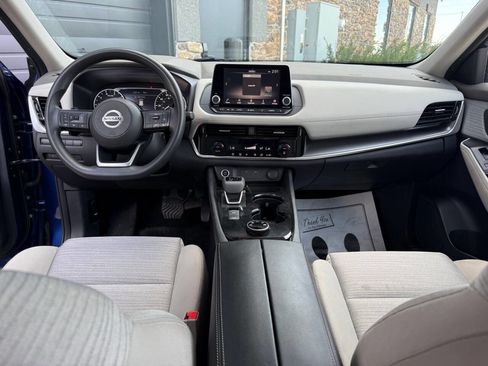 Used 2021 Nissan Rogue SV image 11