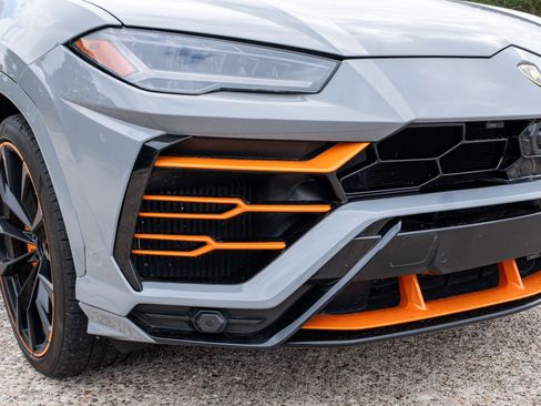 Used 2020 Lamborghini Urus AWD/4WD image 17