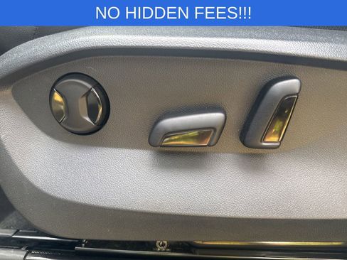 Used 2023 Volkswagen Tiguan SE image 22