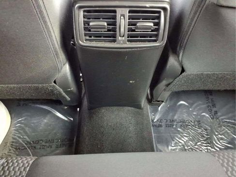Used 2022 Nissan Rogue Sport S FWD image 13