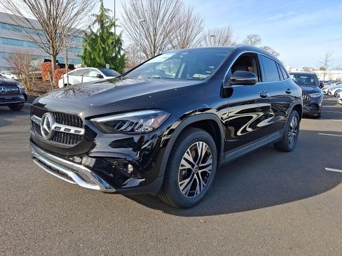 New 2025 Mercedes-Benz GLA 250 4MATIC image 2