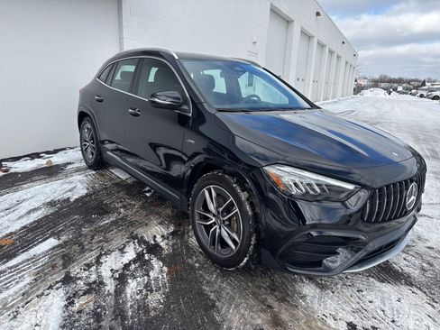 Used 2025 Mercedes-Benz GLA 35 AMG 4MATIC image 4