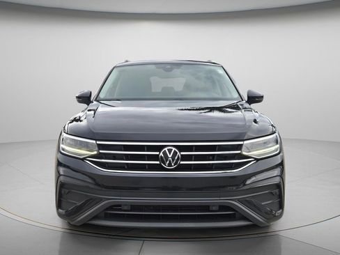 Certified 2023 Volkswagen Tiguan SE FWD image 4
