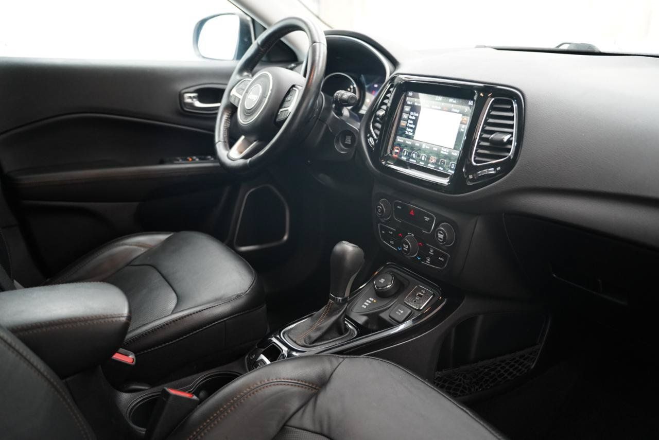 Used 2018 Jeep Compass Limited w/ Navigation Group AWD/4WD image 17