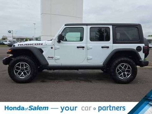 Used 2024 Jeep Wrangler Unlimited Rubicon w/ Technology Group AWD/4WD image 3