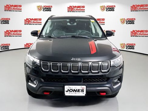 Used 2022 Jeep Compass Trailhawk w/ Trailhawk Convenience Group AWD/4WD image 11
