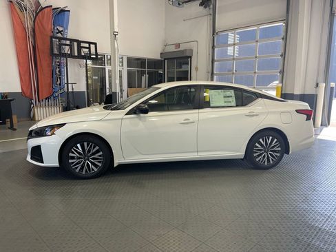 New 2026 Nissan Altima 2.5 SV FWD image 5