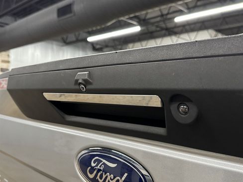 Used 2022 Ford F250 Lariat w/ Tremor Off-Road Package AWD/4WD image 12