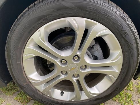 Used 2019 Chevrolet Bolt LT FWD image 27