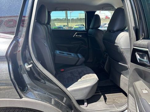 Used 2023 Mitsubishi Outlander SE Black Edition FWD image 54
