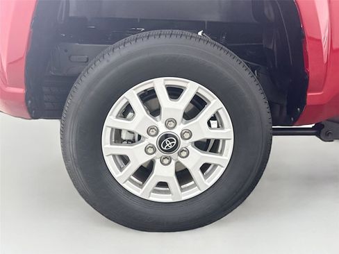 Used 2025 Toyota Tacoma SR5 RWD image 33