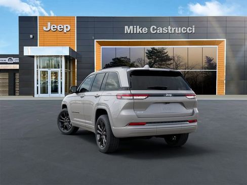 New 2026 Jeep Grand Cherokee Limited AWD/4WD image 4