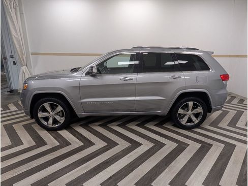 Used 2015 Jeep Grand Cherokee Overland AWD/4WD image 3