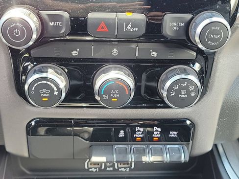 Used 2025 RAM 1500 Big Horn RWD image 21