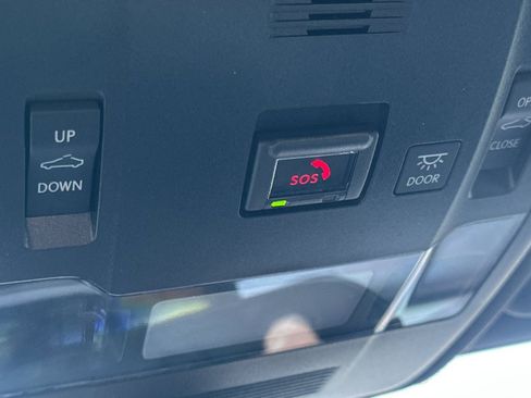 Used 2024 Lexus IS 500 image 22