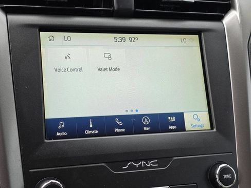 Used 2020 Ford Fusion SE FWD image 18