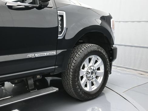 Used 2022 Ford F350 Platinum w/ FX4 Off-Road Package AWD/4WD image 50