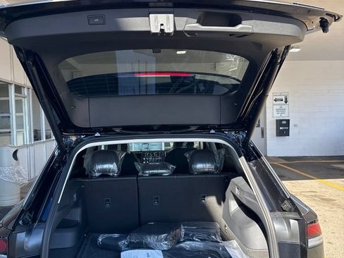 New 2026 Volkswagen Tiguan SE AWD/4WD image 14