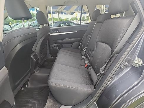 Used 2010 Subaru Outback 2.5i Premium AWD/4WD image 32