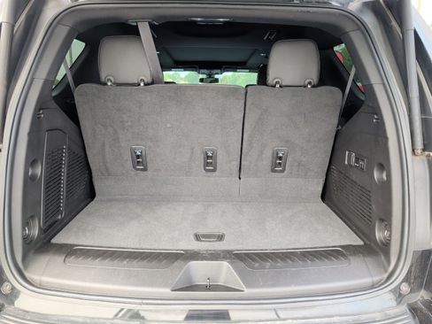 Used 2022 Chevrolet Tahoe LT w/ Luxury Package RWD image 34