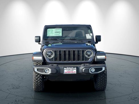 New 2025 Jeep Gladiator Sport image 9