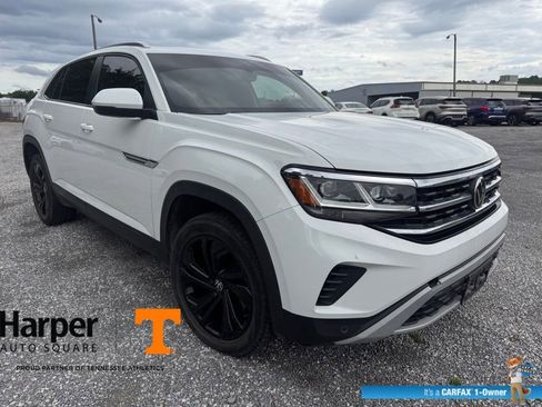 Used 2023 Volkswagen Atlas Cross Sport SE w/ Panoramic Sunroof Package FWD image 7