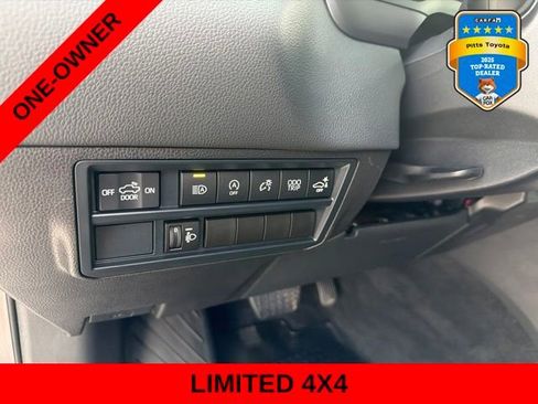 Used 2024 Toyota Tundra Limited AWD/4WD image 17