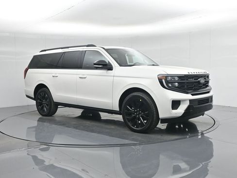 New 2025 Ford Expedition Max Platinum w/ Stealth Appearance Package image 39
