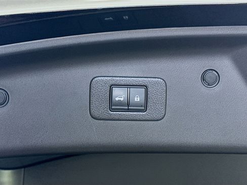 Used 2023 Nissan Armada SL w/ Midnight Edition Package image 33