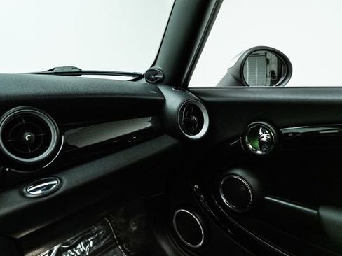 Used 2011 MINI Cooper S image 27