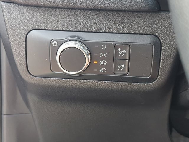 Used 2020 Ford Escape SE FWD image 21