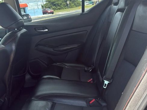 Used 2023 Nissan Altima 2.5 SR FWD image 8